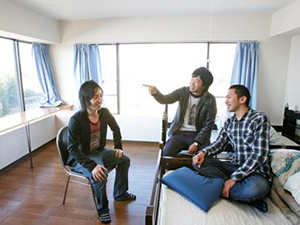 専用宿舎「ネスト」